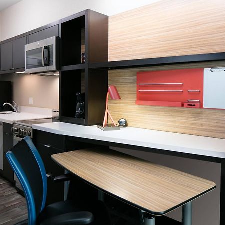 Towneplace Suites By Marriott Kansas City Airport Ngoại thất bức ảnh