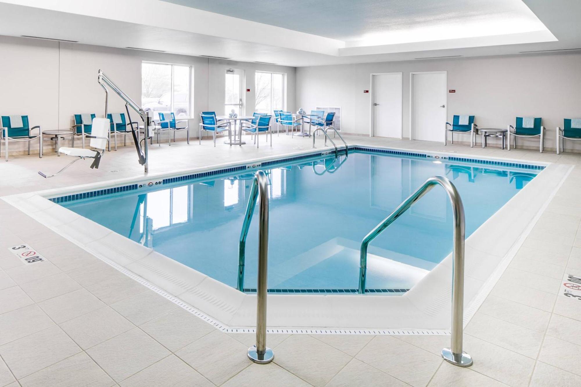 Towneplace Suites By Marriott Kansas City Airport Ngoại thất bức ảnh
