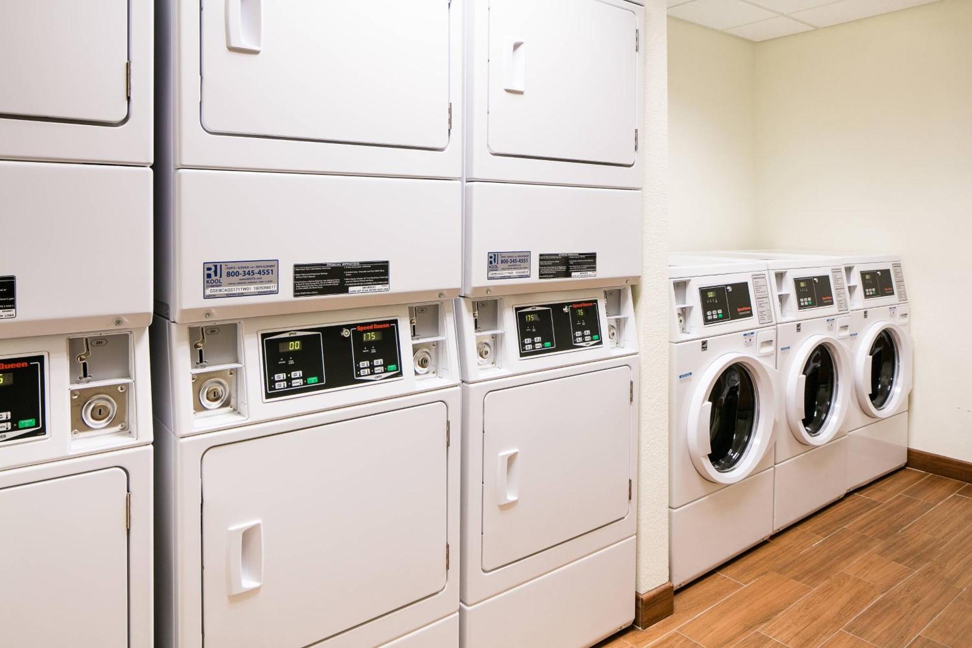 Towneplace Suites By Marriott Kansas City Airport Ngoại thất bức ảnh