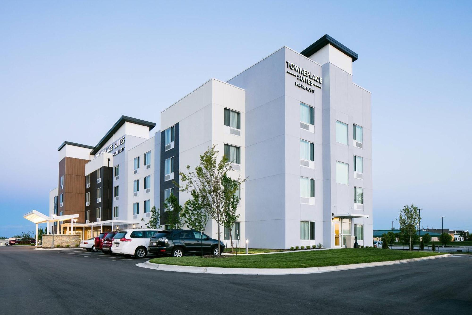 Towneplace Suites By Marriott Kansas City Airport Ngoại thất bức ảnh
