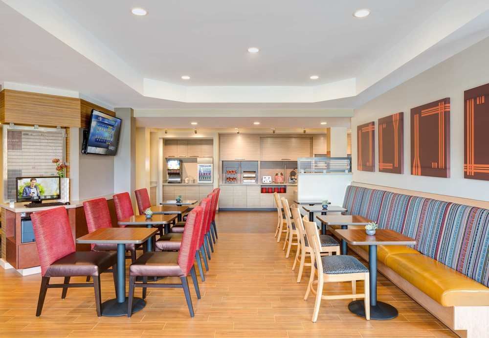 Towneplace Suites By Marriott Kansas City Airport Ngoại thất bức ảnh